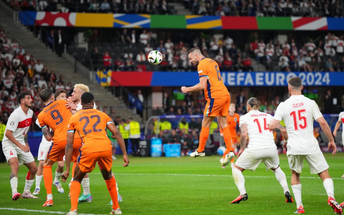 Niederlande Nach Sieg Gegen T Rkei Im Halbfinale England Bezwingt