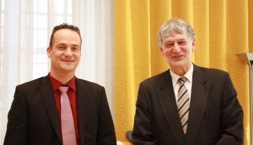 DG-Minister Oliver Paasch (links) mit dem Rektor der RWTH, Prof. Dr.-Ing. Ernst Schmachtenberg.