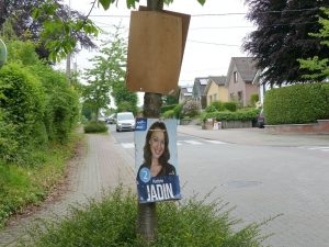 Ein Wahlplakat der PFF am Mittwochmorgen an der Nöretherstraße in Eupen. Foto: OD