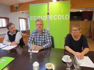 Ecolo-Parteisprecher Freddy Mockel (Bildmitte, hier mit Björn Marx und Franziska Franzen). Foto: OD