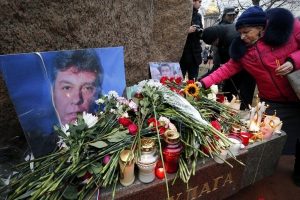 Trauer in Moskau: Der russische Oppositionspolitiker Boris Nemzow wurde offenbar von einem Auftragsmörder erschossen. Foto: epa