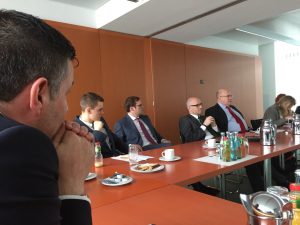 Pascal Arimont (l.) beim Treffen mit CDU-Generalsekretär Peter Tauber und Kanzleramtsminister Peter Altmeier (3. und 2. v.r.).