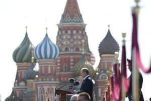 Russlands Präsident Wladimir Putin bei seiner Ansprache auf dem Roten Platz in Moskau. Foto: dpa