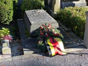Das Grab des früheren Bürgermeisters Zimmermann wird jedes Jahr von der Stadt Eupen mit einem Kranz geschmückt. Foto: OD