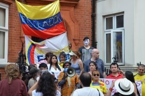 Kundgebung für Assange vor der Botschaft von Ecuador in London. Foto: Shutterstock