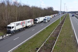 Parkende Lastwagen am deutsch-belgischen Grenzübergang Lichtenbusch. Foto: OD