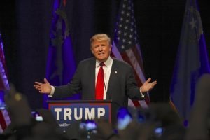 Gegner von Hillary Clinton ist der umstrittene Kandidat der Republikaner, Donald Trump (Bild). Foto: Shutterstock