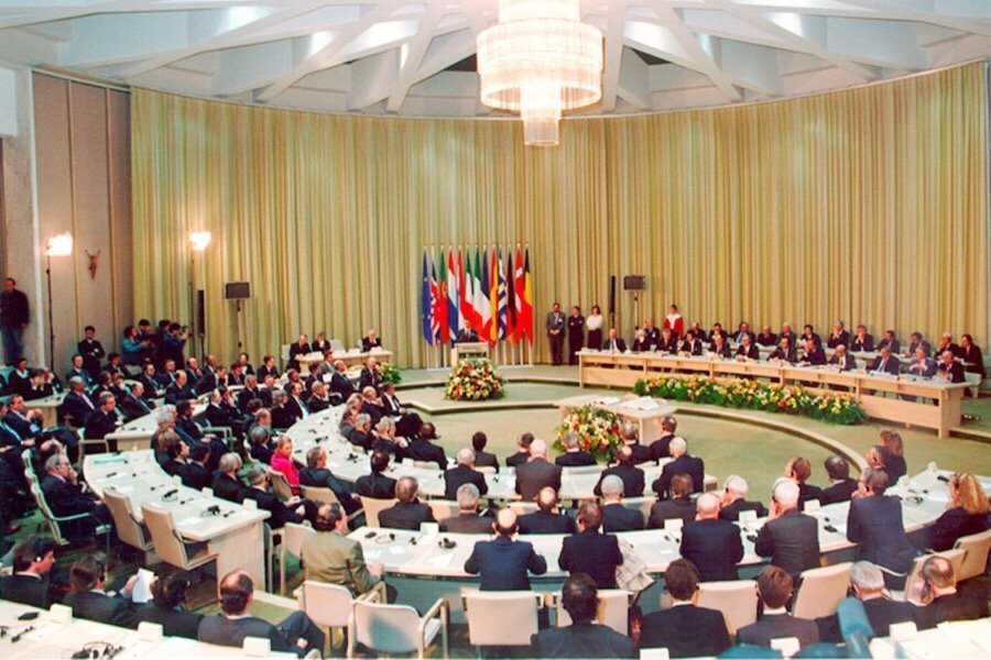 Vor Genau 25 Jahren Wurde In Maastricht Der Vertrag über Die