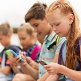 Internet erst ab 16 und keine gezielte Werbung an Minderjährige: EU fordert mehr Kinderschutz im Netz