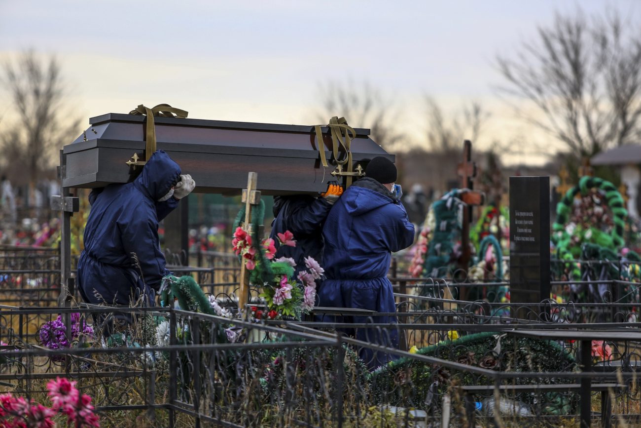 Кладбище в Южной Корее. На Южном кладбище СПБ хоронят погибших на Украине.