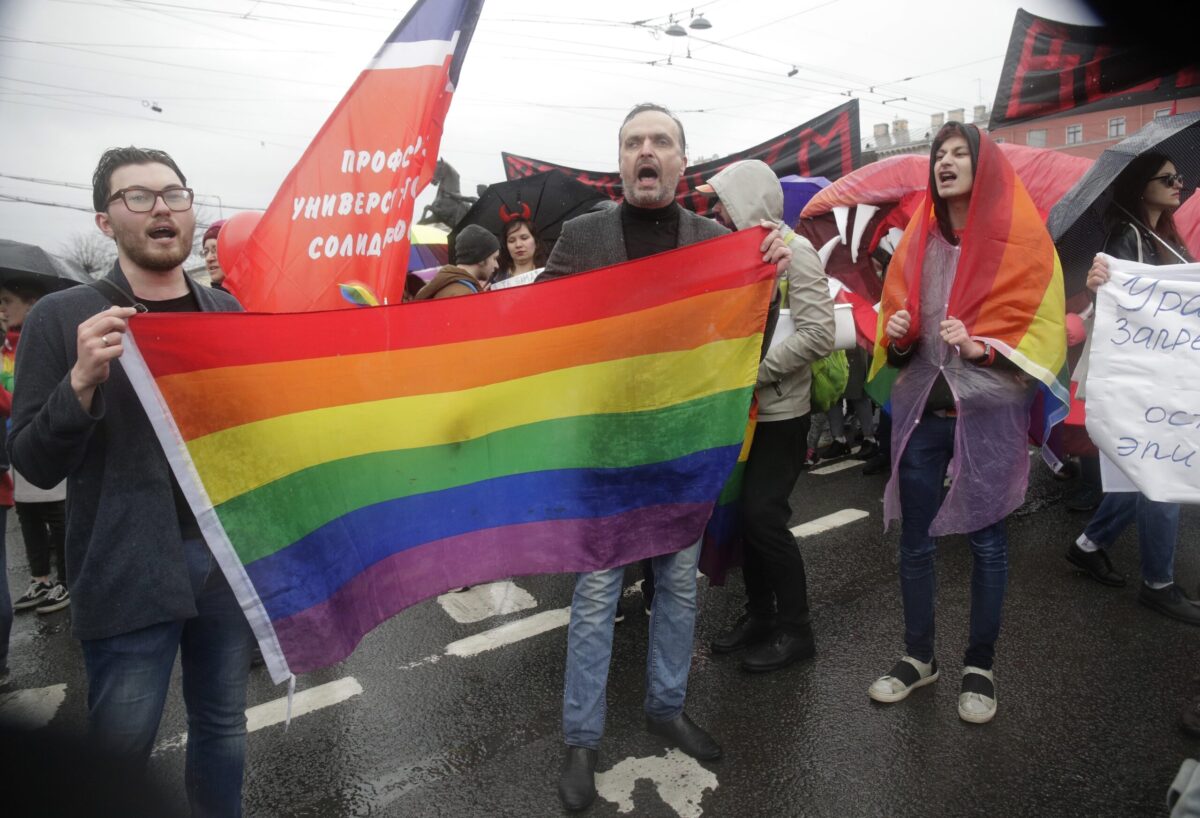 Russland verbietet LGBTQ+-Bewegung als “extremistisch”
