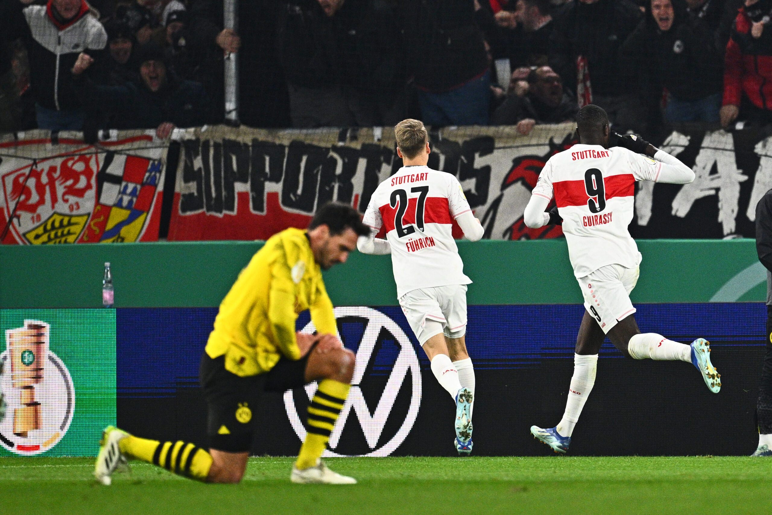 Enttäuschender BVB Fliegt Aus Dem DFB-Pokal - 0:2 In Stuttgart ...