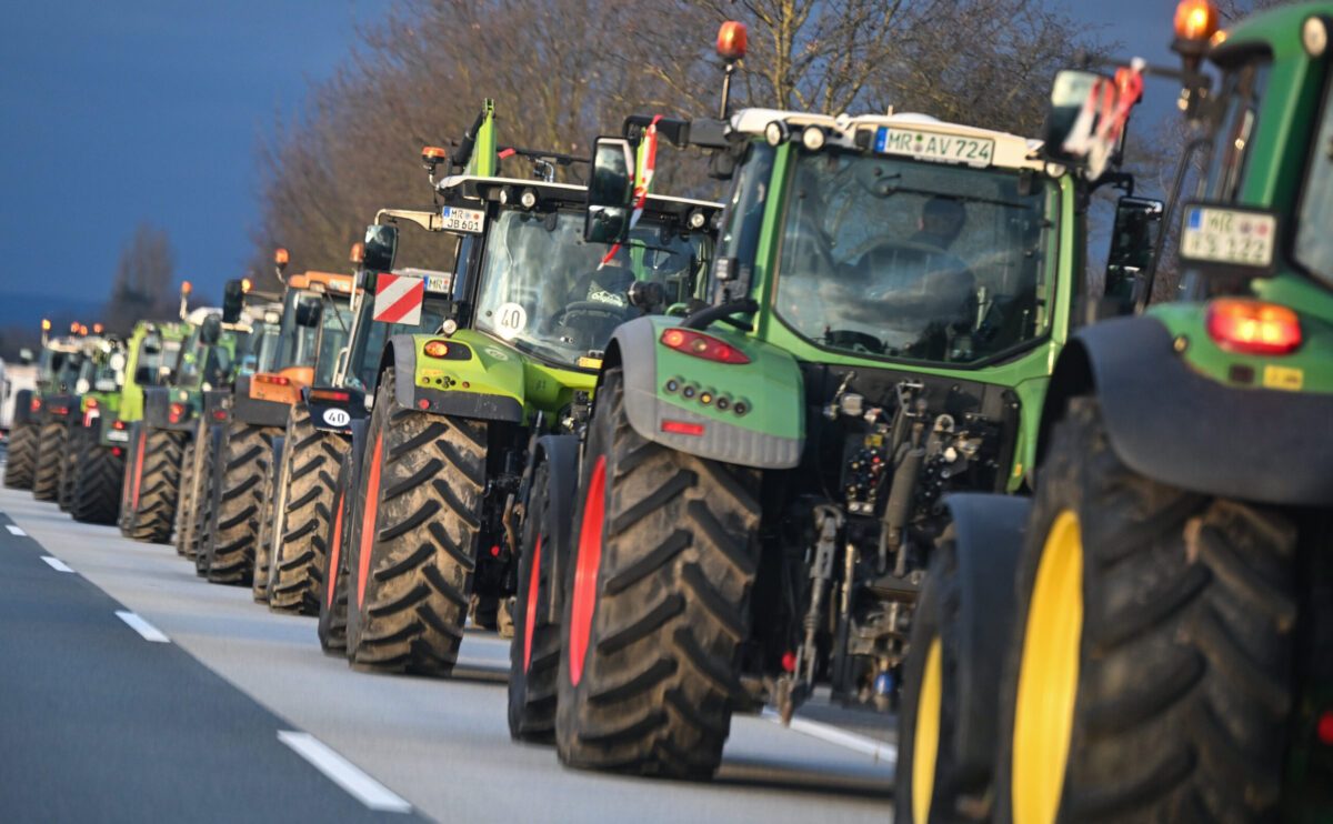 Landwirte Protestieren In Ganz Deutschland - Sorge Vor Kaperung Durch ...