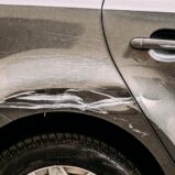 Mann ohne Wohnsitz zerkratzt ca. 20 Fahrzeuge in Eupen