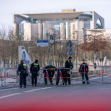 Droht der Ukraine „ein Diktatfrieden“? – Selenskyj trifft US-Vertreter und führende Europäer in Berlin