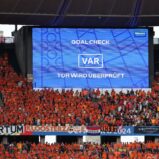Neue Fußball-Regeln ab WM: Mehr Macht für VAR bei Eckball, Gelben Karten und Zeitspiel