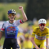 Evenepoel macht Eindruck und gewinnt 15. Etappe – Tour für Mitfavorit Vingegaard nach Sturz beendet